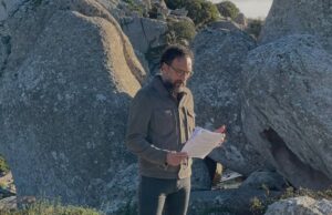 Federico Quaranta scala un nuraghe: pioggia di critiche, poi le scuse