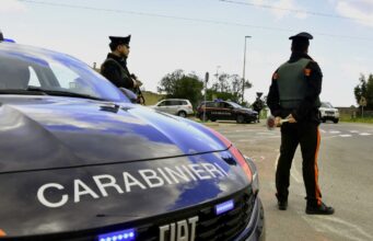 Carbonia, tentano un furto al supermercato: arrestata una coppia