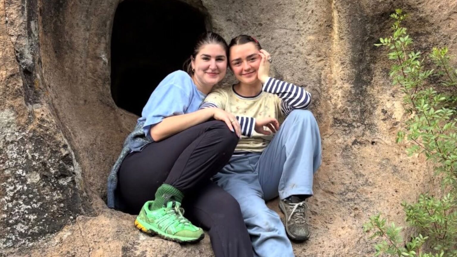 Da Il Trono di Spade alla Sardegna quot Arya Stark quot in vacanza sull #39 Isola