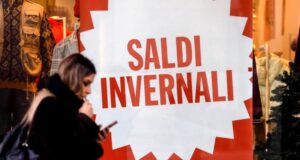 Via ai saldi invernali in Sardegna, inizio anticipato al 3 gennaio 2026