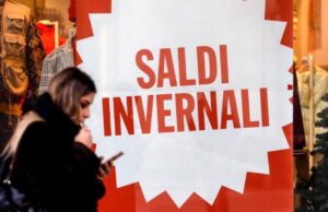 Via ai saldi invernali in Sardegna, inizio anticipato al 3 gennaio 2026