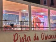 Sassari, incidente sulla pista di pattinaggio: donna in ospedale dopo una caduta