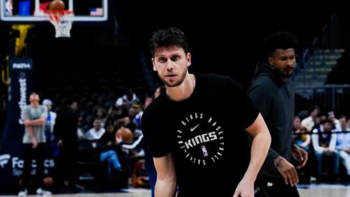 Da Olbia alla vittoria in Nba: Riccardo Fois festeggia con i New York Knicks