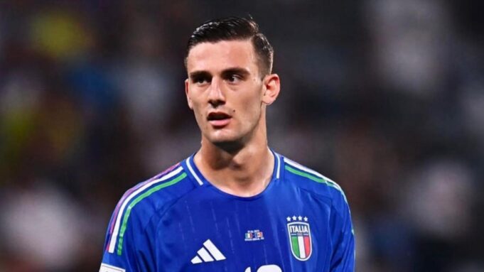 Cagliari, caccia all’attaccante: il sogno è Lorenzo Lucca del Napoli