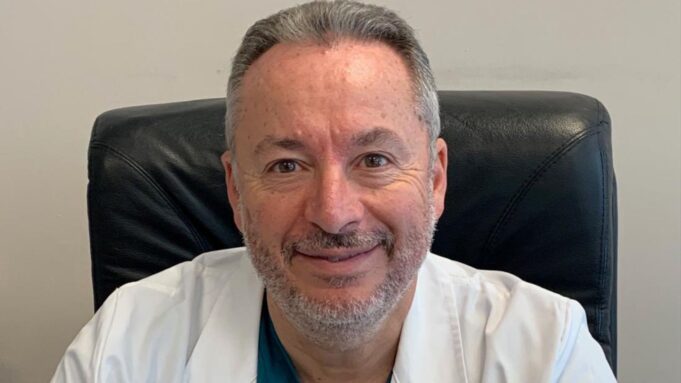 Il prof. Stefano Angioni è il presidente dell’Associazione ginecologi universitari italiani