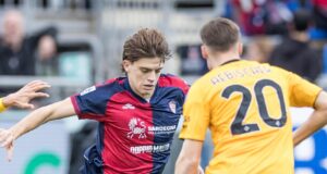 Cagliari-Pisa 2-2, i rossoblù la ribaltano e si illudono: delusione nel finale