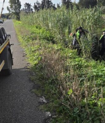 San Vero Milis, sbanda uscendo fuori strada: la conducente, ferita, in ospedale