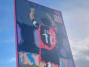 Omaggio a Gianfranco Zola, ritratto fatto interamente di mattoncini Lego