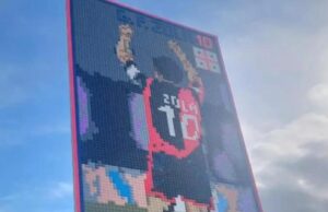 Omaggio a Gianfranco Zola, ritratto fatto interamente di mattoncini Lego