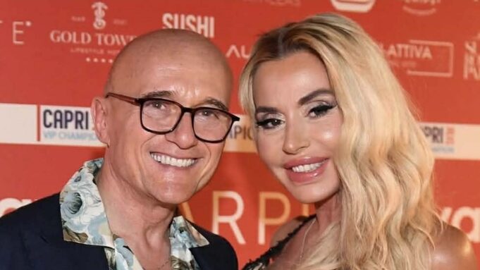 Caso Signorini, Valeria Marini lo difende: “Merita rispetto” | Pioggia di insulti