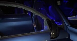 Cagliari, auto distrutte durante il concerto di EroCaddeo: malviventi in fuga | Video