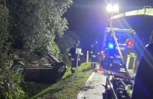 Oristano, si ribalta con l’auto finendo in cunetta: fugge poi va al Pronto Soccorso