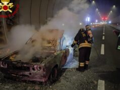 Panico a Budoni, auto in fiamme nella galleria “S’Iscala”: traffico bloccato