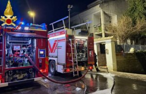 Incendio in un’abitazione a Tissi, intervento dei Vigili del fuoco