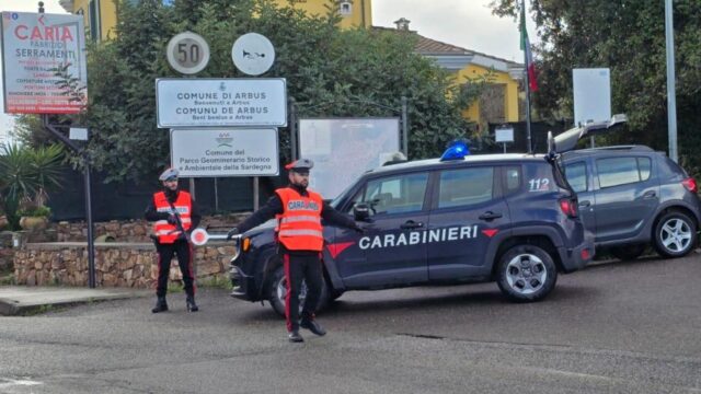 controllo-carabinieri-arbus