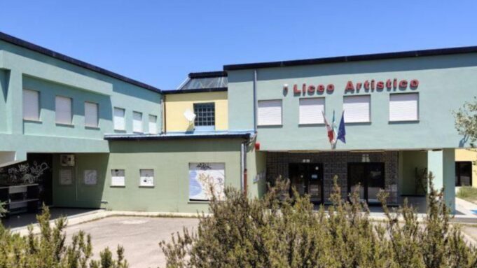 Olbia, disagi al liceo artistico: assenti corrente elettrica e riscaldamento