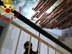 Crolla un solaio in una palazzina a Sassari, evacuate 15 famiglie