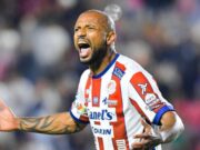 Joao Pedro dice no, salta il ritorno in Italia al Pisa: “Sto bene in Messico”