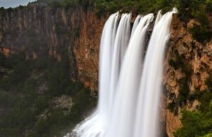 Spettacolo della natura a Ulassai: le piogge rinvigoriscono le cascate