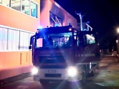 Incendio ad Alghero, salvati un uomo e il suo cane