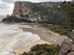 Ciclone Harry, mareggiata e disastri anche a Cala Luna: cancellata la spiaggia