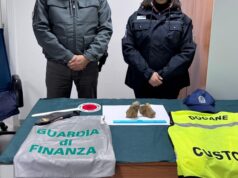 Fossile nascosto nel bagaglio, scatta il sequestro all’aeroporto di Alghero