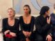 Sfilata Jacquemus a Parigi, Mahmood siede accanto a Elton John | Video