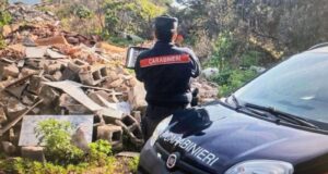 La Maddalena, rifiuti edili smaltiti nel Parco nazionale: scattano due denunce