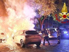 Notte di fuoco a Sassari, incendiate due automobili e un motorino