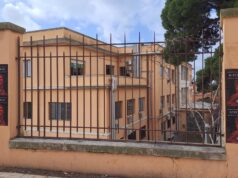 Cagliari, manifesti contro il “Giorno del Ricordo” | FdI: “Rimuoverli subito”