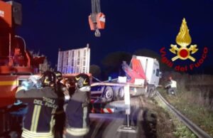 Monastir, camion fuori strada sulla Statale 128