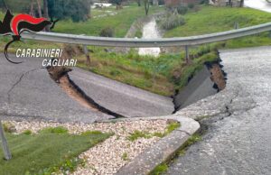 Paura a Gesico, si apre una voragine nell’asfalto a seguito di un cedimento