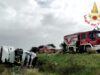 Uta, autoarticolato si ribalta nella cunetta: autista in codice rosso