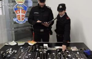 Valledoria, ruba gioielli e Gratta e Vinci: uomo denunciato per furto aggravato