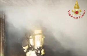Carbonia, garage incendiato: a fuoco il soffitto e diversa attrezzatura presente