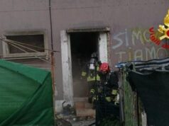 Incendio a Sassari, fiamme all’interno di un ex scuola materna