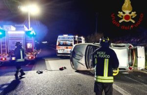 Sestu, auto si ribalta sulla 131: cinque feriti, due gravi