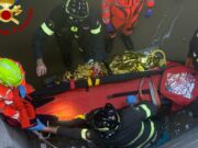 Sassari, operaio cade in una cisterna di 5 metri: il salvataggio | Video