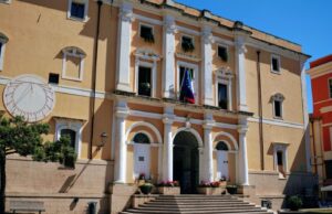 Crisi politica al comune di Oristano, il sindaco revoca le deleghe agli assessori