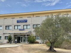 Dramma a Olbia, 46enne trovato morto in auto nel parcheggio dell’ospedale