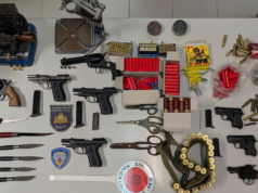 Sassari, arrestato un “Rambo fai da te”: in casa fabbricava armi e munizioni