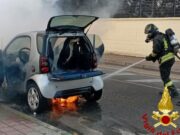 Paura a Cagliari, auto si incendia durante la marcia: illeso il conducente