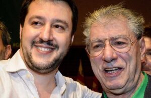 Morto Umberto Bossi, nel ’94 in Sardegna cambiò la comunicazione politica