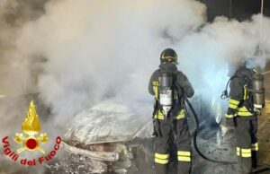 Paura a Olbia lungo la Sp 729: auto in marcia a fuoco, salvo il conducente