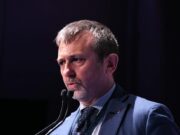 Governo, Delmastro si dimette | Todde: “In Sardegna conto aperto”