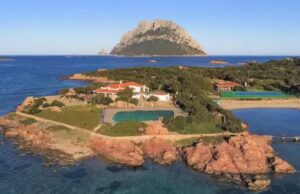 Tavolara, storica villa davanti all’isola venduta per oltre 10 milioni di euro