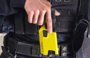 Olbia, barricata in bagno per sfuggire all’aggressione di un uomo: fermato col taser