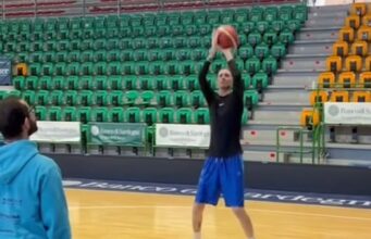 Dinamo Sassari, che gioia per Polonara! Il cestista torna sul parquet | Video