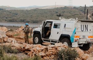 Cresce la paura per la Brigata Sassari in Libano, morti due caschi blu rimasti feriti
