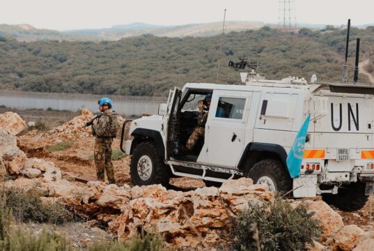 Cresce la paura per la Brigata Sassari in Libano, morti due caschi blu rimasti feriti